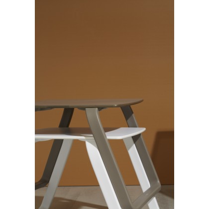 Журнальный столик Vila Table white